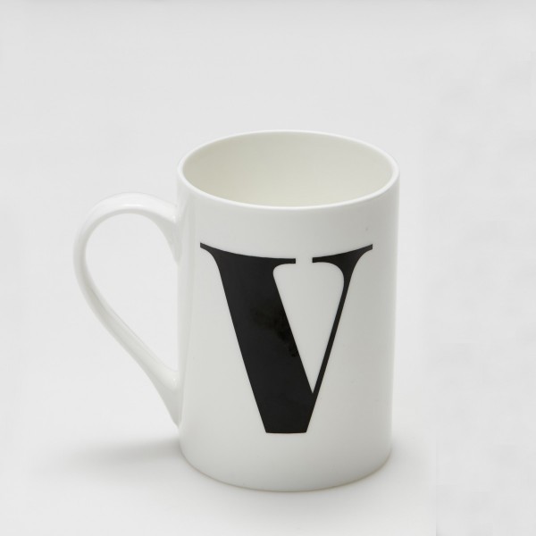 Mug – Alphabet V